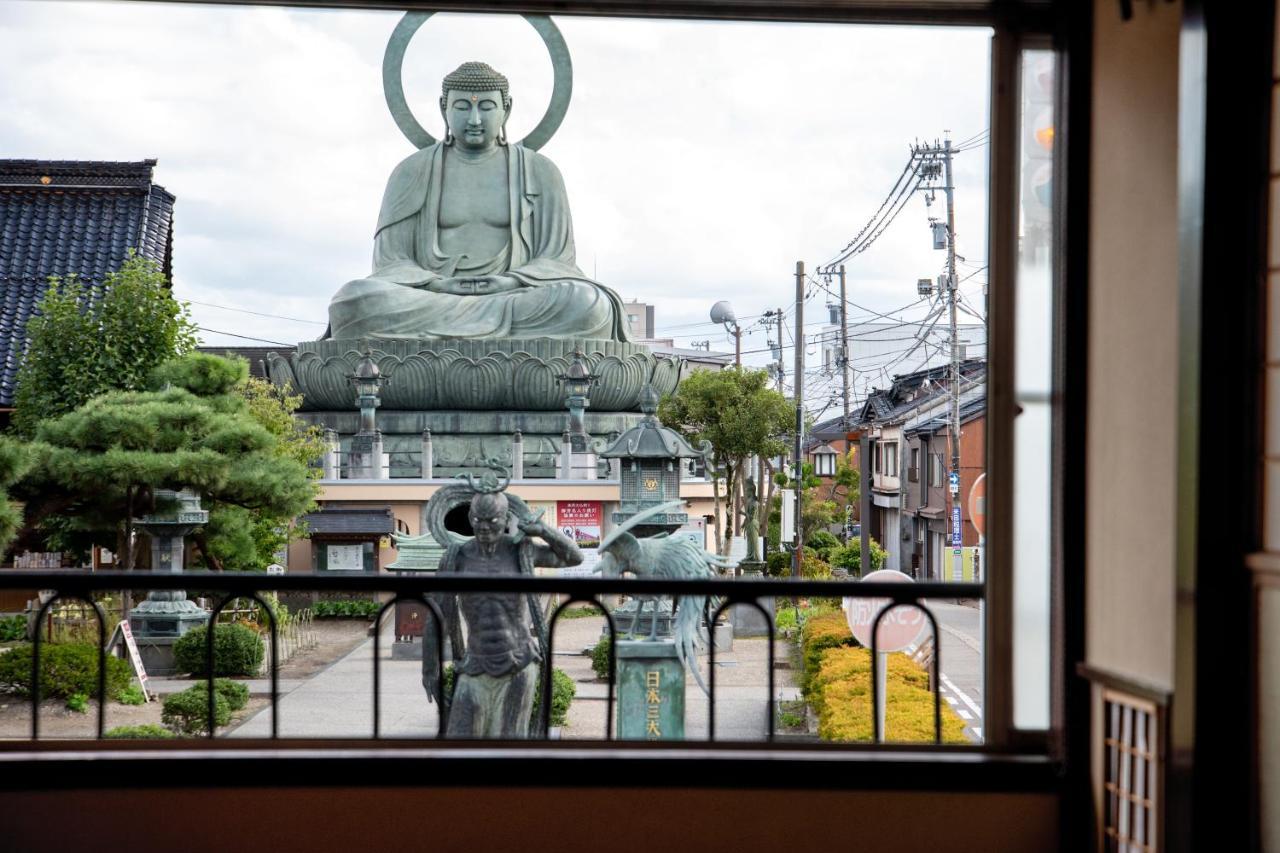 Kadokyu Ryokan Takaoka Eksteriør billede
