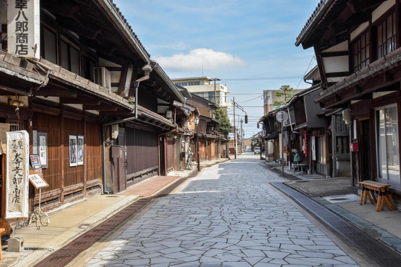 Kadokyu Ryokan Takaoka Eksteriør billede