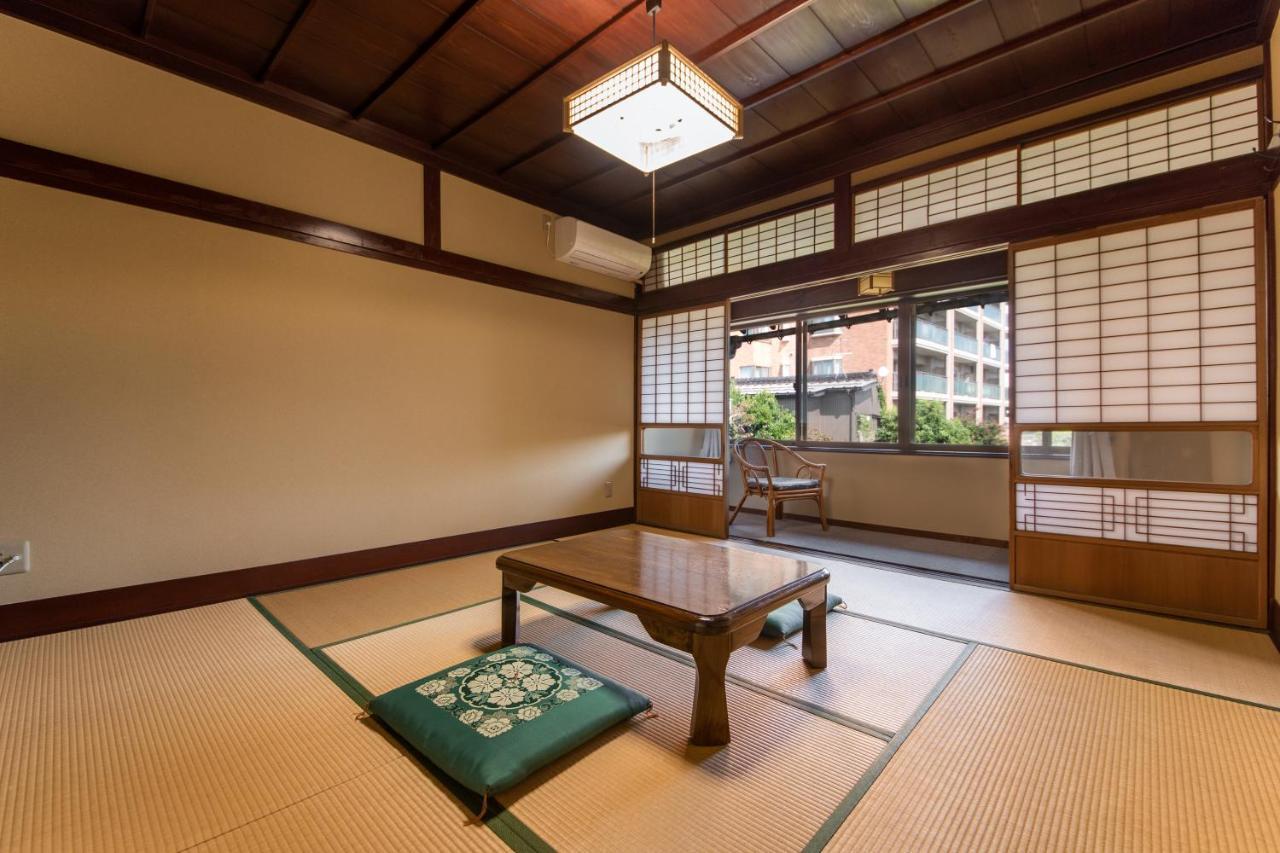 Kadokyu Ryokan Takaoka Eksteriør billede