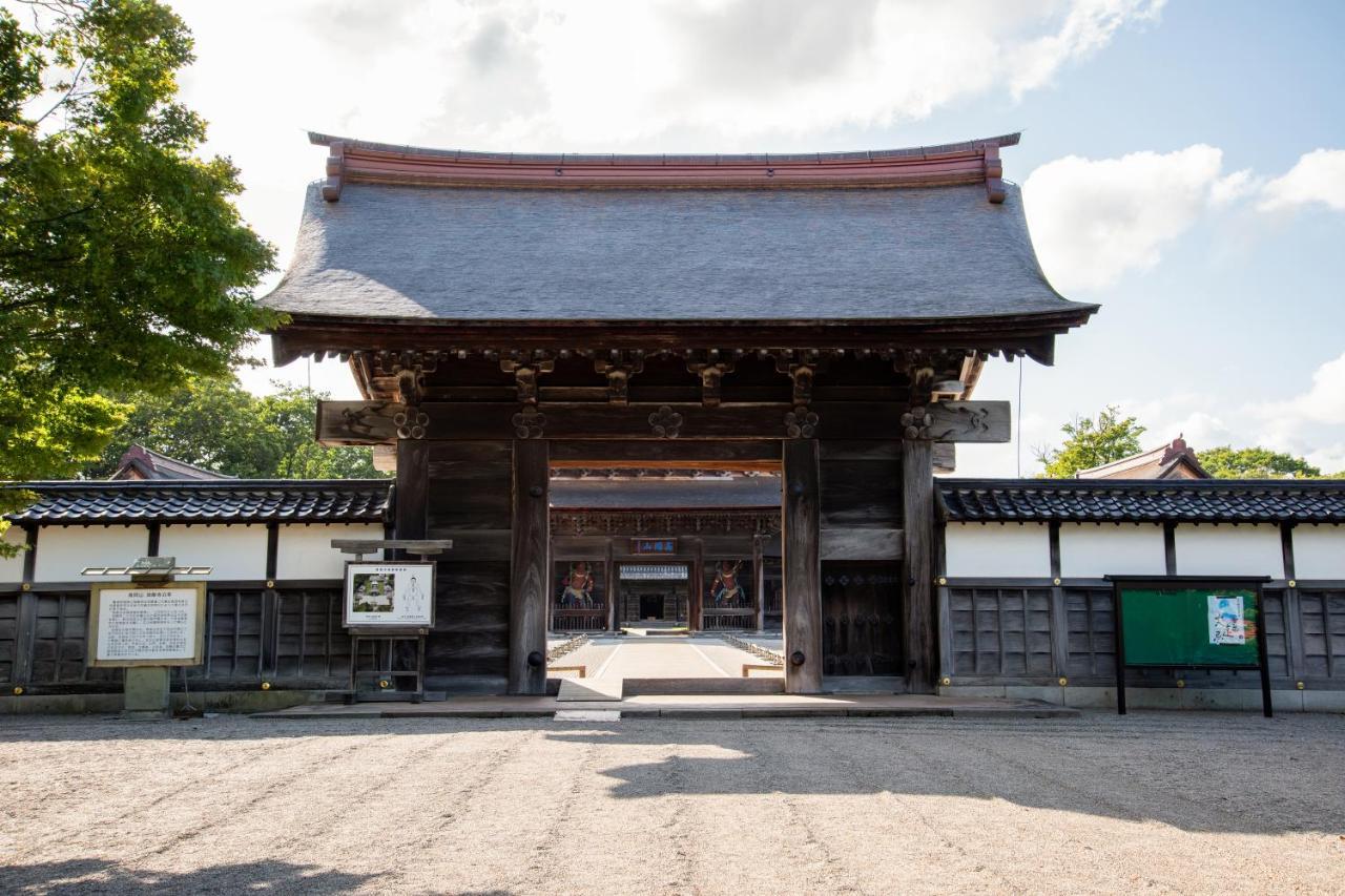 Kadokyu Ryokan Takaoka Eksteriør billede